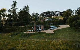 Belrose Estate By Tiny Away
